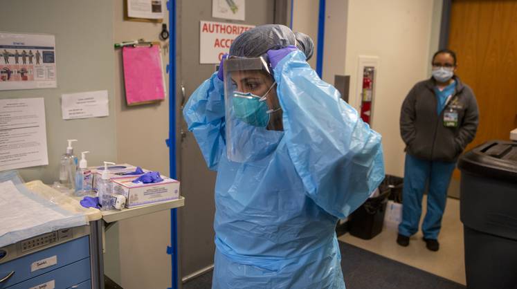 СМИ: четверть лондонских медиков не желают прививаться от коронавируса