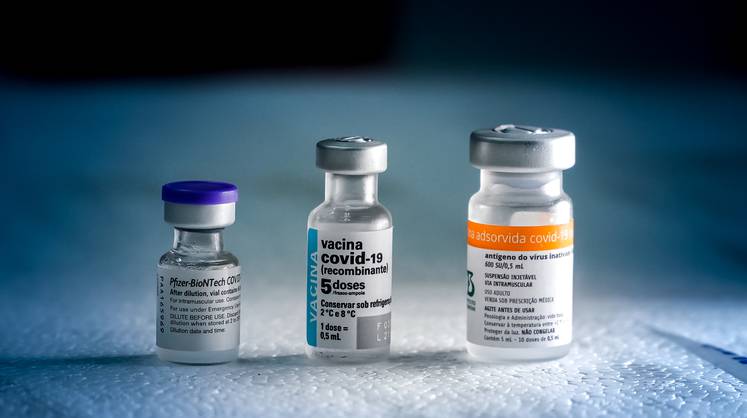 Белоруссия прекратила переговоры о поставках вакцин AstraZeneca и Pfizer