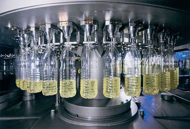 ГАВРИИЛ ГРИГОРОВ/ТАСС Несмотря на большое количество избыточных мощностей, инвестиции в маслопереработку продолжаются