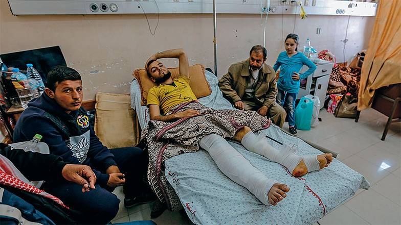 MOHAMMED TALATENE/DPA В больницах Газы заканчиваются медикаменты