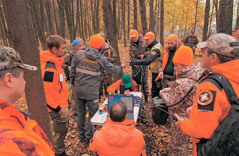 из личного архива Олега Леонова Активисты «Лиза Алерт» начинают поиск пропавшего человека