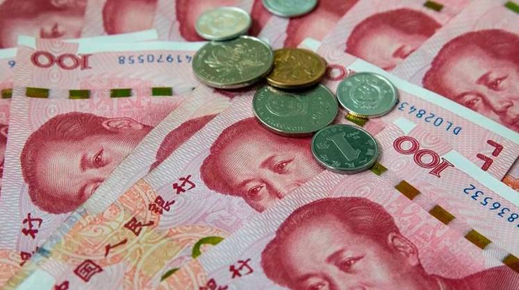 Российские компании и банки так остро нуждаются в юанях, что вынуждены повышать ставки по размещаемым облигациям в этой валюте и по юаневым депозитам