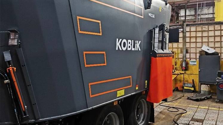 Большому коровнику - большой кормораздатчик