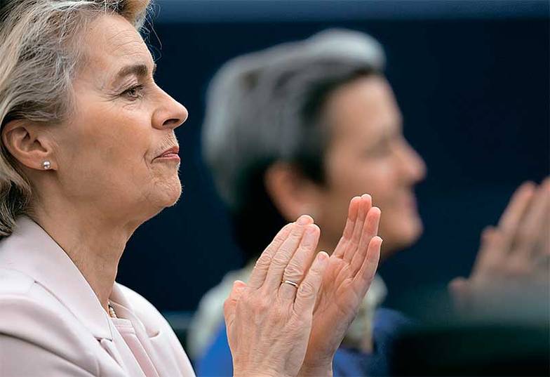 AP PHOTO/JEAN-FRANCOIS BADIAS «Цель Евросоюза не заморозить, а конфисковать российские активы в Европе, но для этого нужно подготовить юридическую базу», — заявила глава Еврокомиссии Урсула фон дер Ляйен еще 25 октября