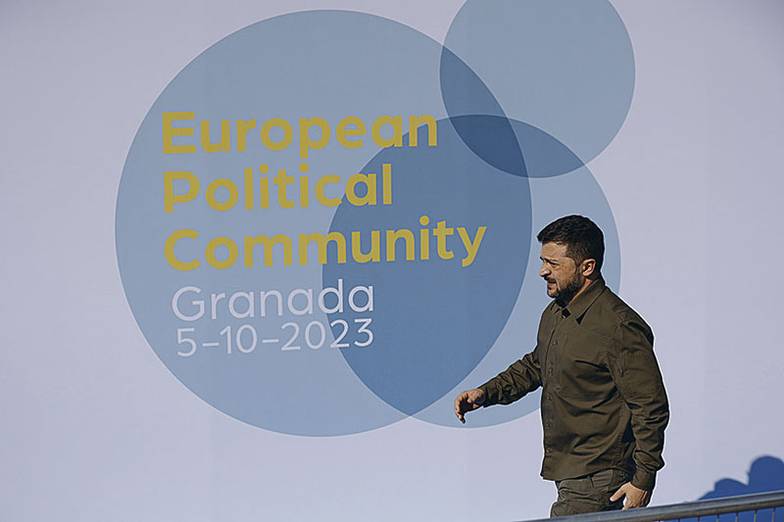 AP/TASS Президент Украины Владимир Зеленский на саммите Европейского политического сообщества в испанской Гранаде