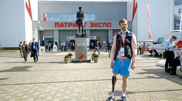 Предприятие Роскосмоса запустит в производство коленные протезы