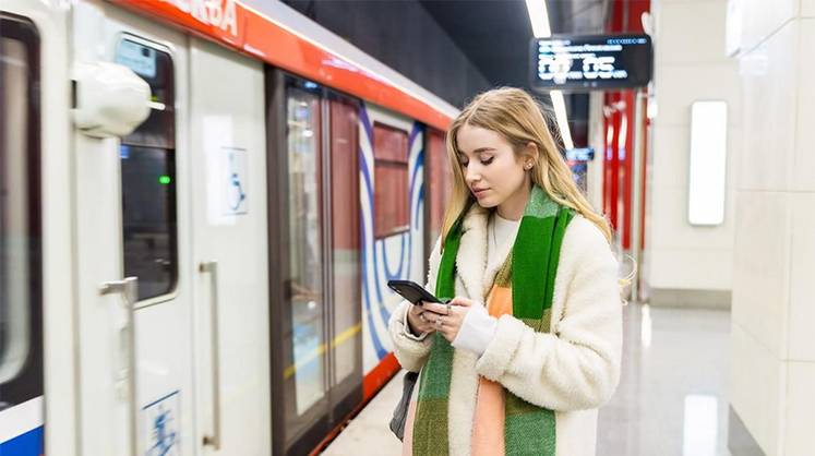 Телефоны-автоматы 2.0, штрафы за парковку и «белые списки»: Москва привыкает к ограничениям мобильного интернета