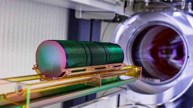 Бауманка запускает первый в России контрактный выпуск фотонных чипов