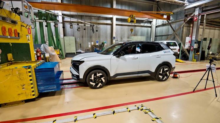 Самая мощная Lada в истории: гибридный Azimut могут показать уже в 2026 году