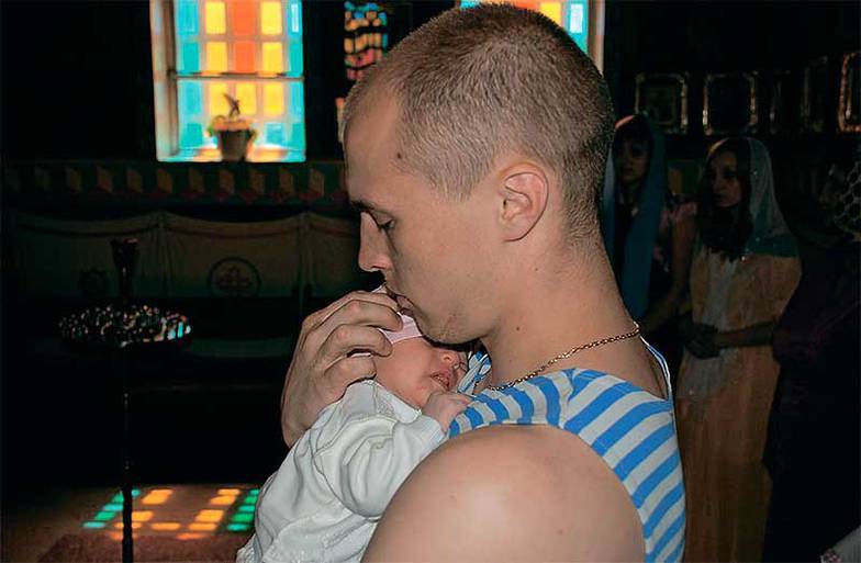 Марина Ахмедова «А я верю. Только молиться не умею. Но я все равно каждый день молюсь и прошу, чтобы он простил нас всех — и нас, и укропов — и уже наконец-то наступил бы мир»