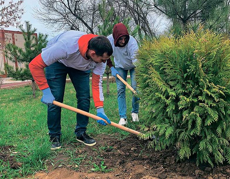 «Еврохим» Активисты предприятия «Еврохима» в Белореченске (Краснодарский край) регулярно проводят высадку новых деревьев
