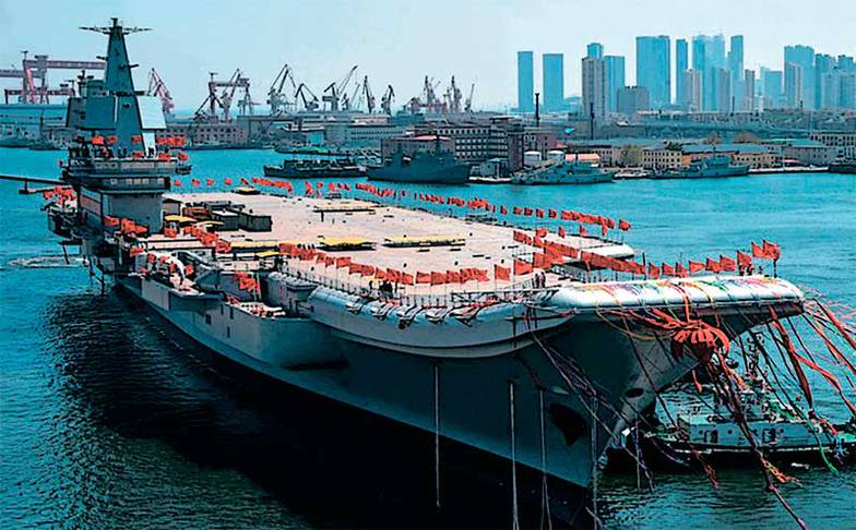  Китайские авианосцы, УДК, эсминцы, корабли прочих типов сооружаются буквально на глазах на верфях Даляня и Шанхая
