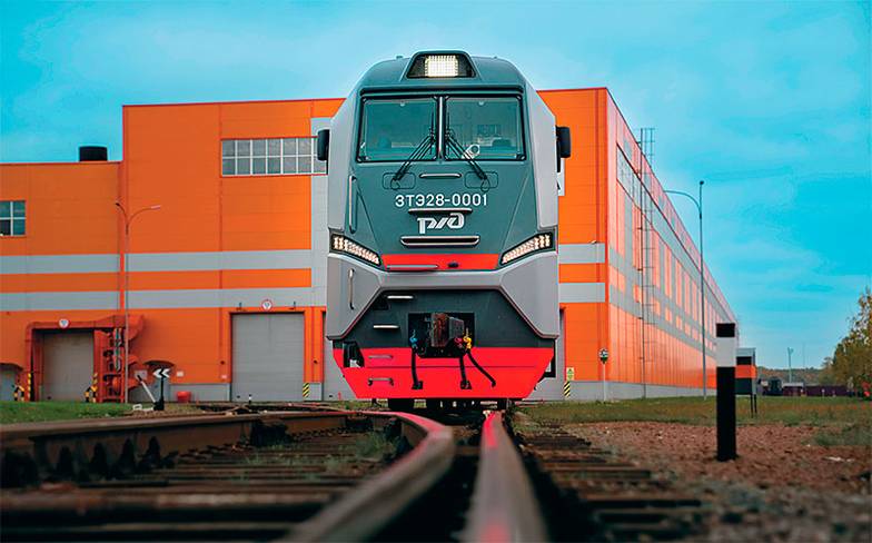 ФОТО ПРЕДОСТАВЛЕНО БРЯНСКИМ МАШИНОСТРОИТЕЛЬНЫМ ЗАВОДОМ Магистральный грузовой тепловоз 3ТЭ28 оснащен усовершенствованным дизель-генератором 18-9ДГМ производства Коломенского завода