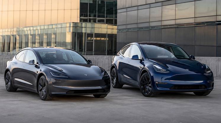 Tesla: ручки подвели