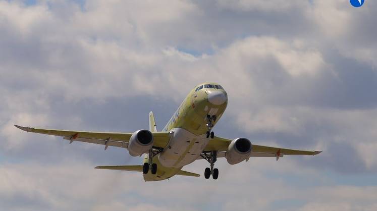 Приоритет – надежность: срок сертификации самолета SJ-100 сдвинут на полгода