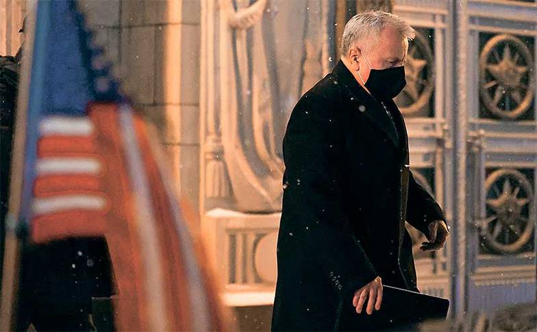 АРТЕМ ГЕОДАКЯН/ТАСС Посол США в России Джон Салливан в МИД РФ во время передачи ответа на российские требования о гарантиях безопасности