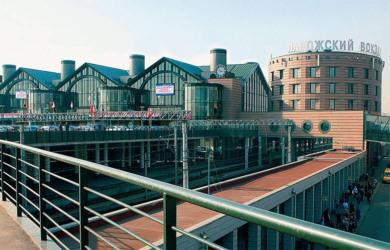 ПРЕДОСТАВЛЕНО АРХИТЕКТУРНЫМ БЮРО «СТУДИЯ 44» По времени пересадки «Ладожский» остается самым передовым вокзалом в России