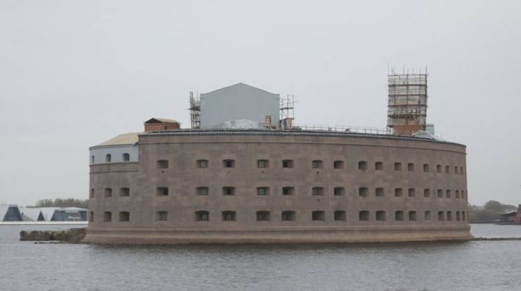В день открытия ПМЭФ Петербург подвергся массированной атаке дронов