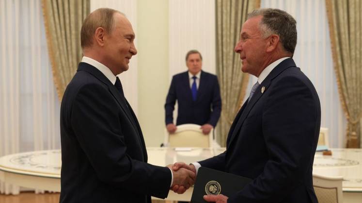 Помощник Путина рассказал, почему Кремль не комментирует встречу с Уиткоффом