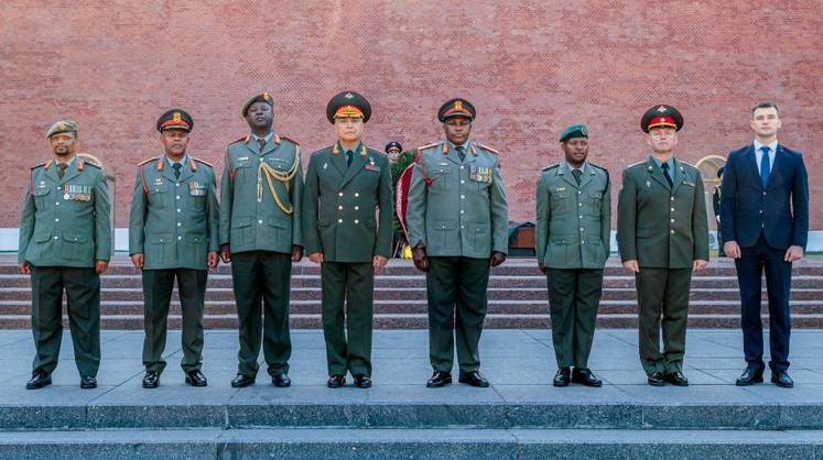 Генералы ЮАР и РФ обсудили повышение боеготовности