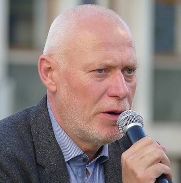 Hladnikm Кандидат от «Социал-демократов»  Милан Брглез