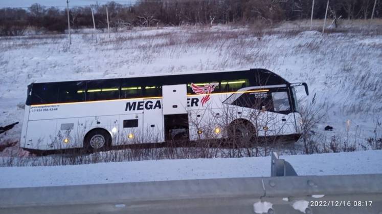 В Хабаровском крае разбился автобус с рабочими, погибли шесть человек