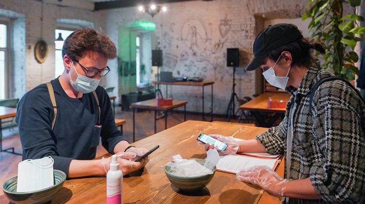 В России за сутки выявили 21 624 заболевших коронавирусом