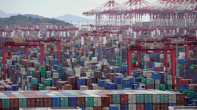 Китай сделал ставку на экспорт промышленных товаров