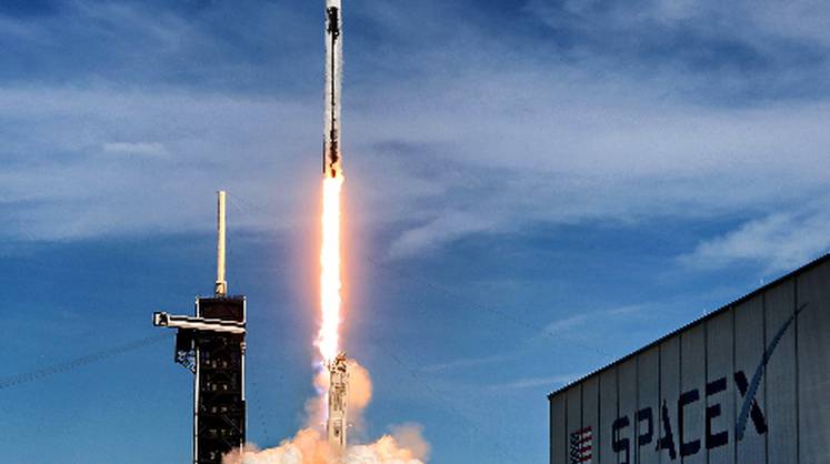 Грузовой корабль Cargo Dragon пристыковался к Международной космической станции