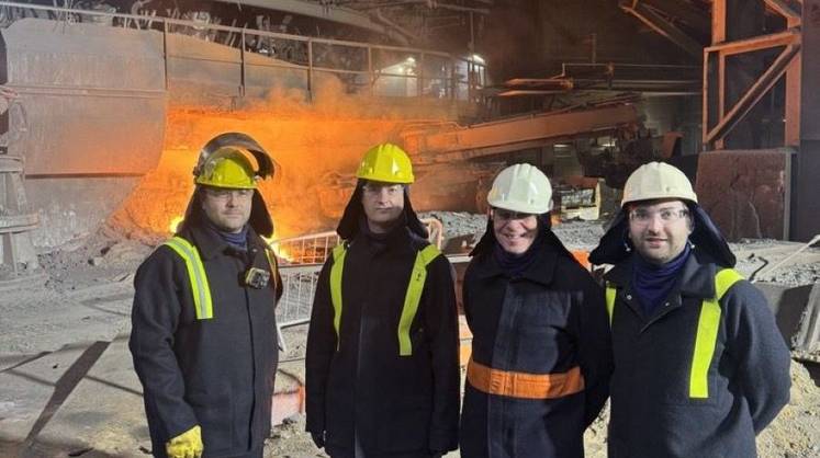 British Steel национализирована для сохранения способности Англии производить сталь