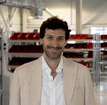 КОМПАНИЯ «БАНКОВСКИЕ И ФИНАНСОВЫЕ СИСТЕМЫ» Артем Жилонов, генеральный директор «Банковских и финансовых систем»: «Все, что можно было найти в стране, мы уже используем, а чтобы заместить то, чего еще нет, работаем плотно с российскими производителями микроэлектроники»