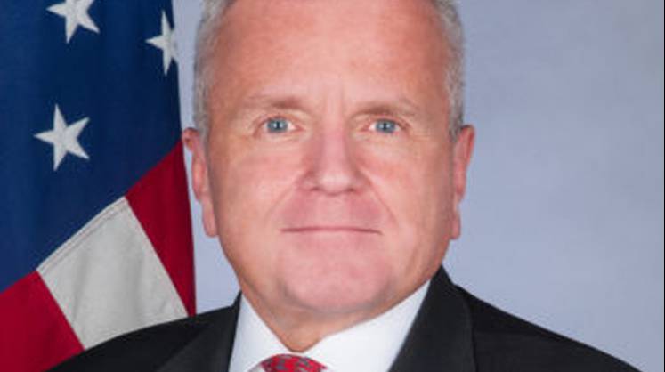 Посол США в России отказался вакцинироваться «Спутником V»