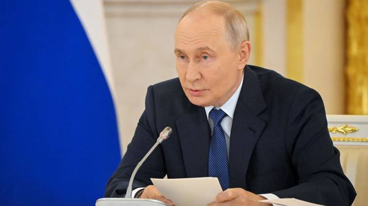 Путин поручил восстановить склады и запустить новый инвестиционный цикл