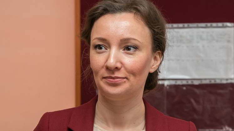 Кузнецова считает преждевременным решение вакцинировать подростков от  COVID
