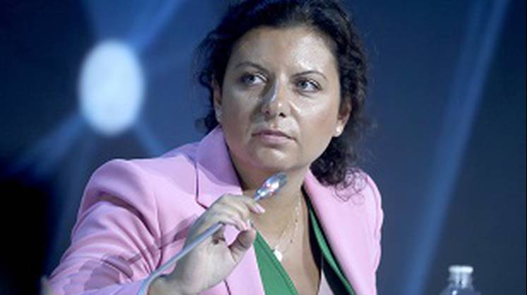 Симоньян призвала закрыть в России иностранные социальные сети