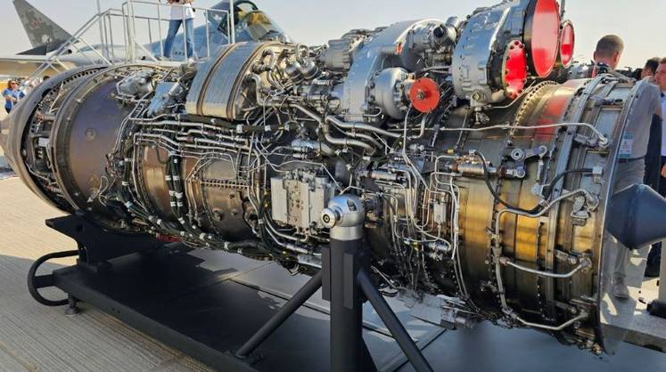 Впервые на Ближнем Востоке показан новый двигатель для самолетов семейства «Су»