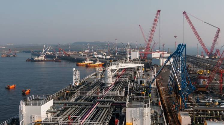 Самый северный порт в мире принял нефть: Путин дал старт проекту «Восток Ойл»