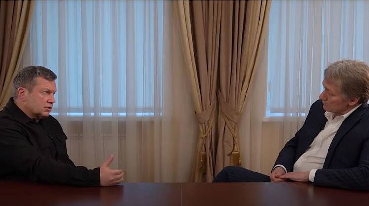 Песков о Путине: «стрелять кому-то в ногу, чтобы кому-то отомстить – это не его»