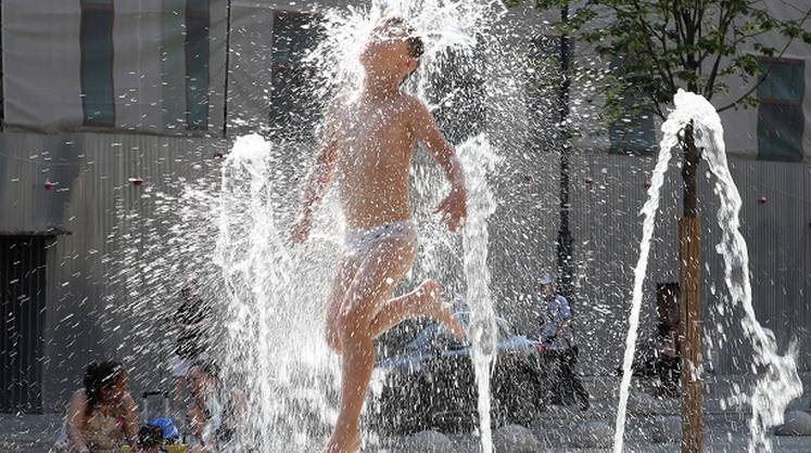 Прогноз погоды на выходные в Москве: гроза, град и рекордная жара