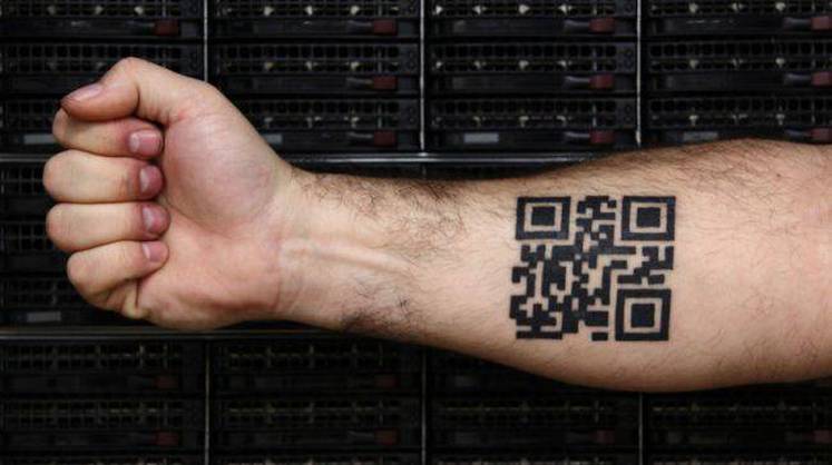 Москвичи смогут посещать рестораны по татуировкам с QR-кодом