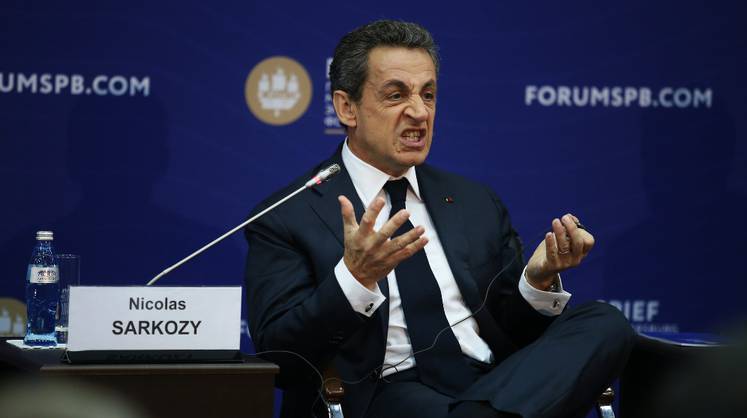 Французская прокуратура требует приговорить Саркози к двум годам заключения