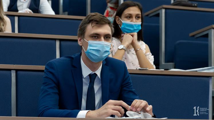 Иностранных студентов в вузы России будут принимать с любой вакциной от COVID-19