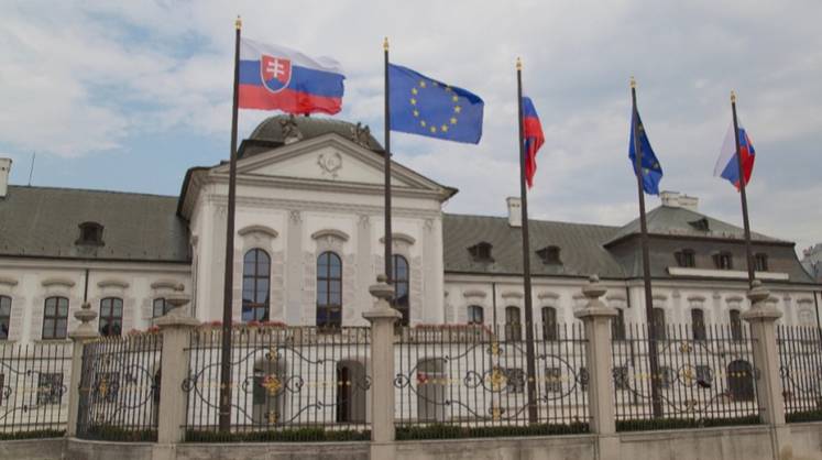 Парламент Словаки поддержал резолюцию, отвергающую любые санкции против России