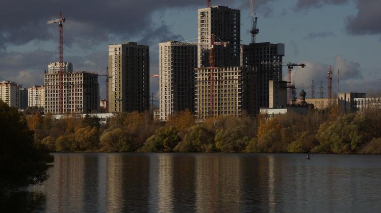 Застройщики Москвы получили отсрочку на предоставление банковских гарантий более чем на 1 млрд — вице-мэр Ефимов