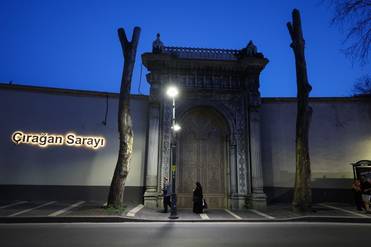 ТАСС Автор: Александр Рюмин Турция. Стамбул. Вход во дворец Чираган, где 2 июня состоятся переговоры России и Украины