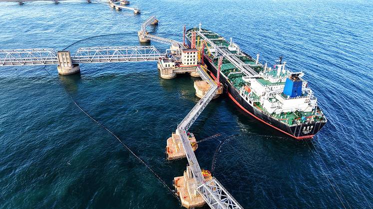 Эр-Рияд прячет нефть от хуситов под землей, причем, не дома, а за границей