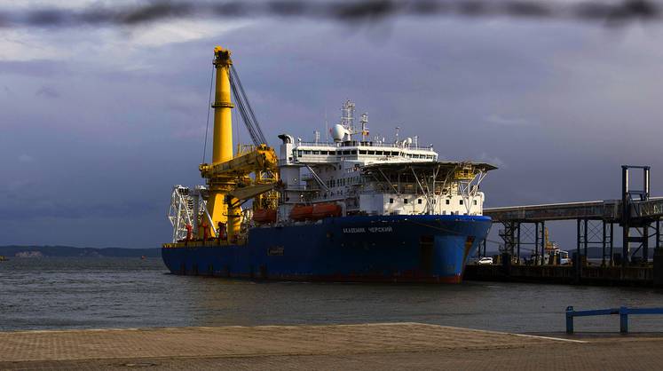 «Академик Черский» приступил к укладке труб «Северного потока – 2» в водах Дании