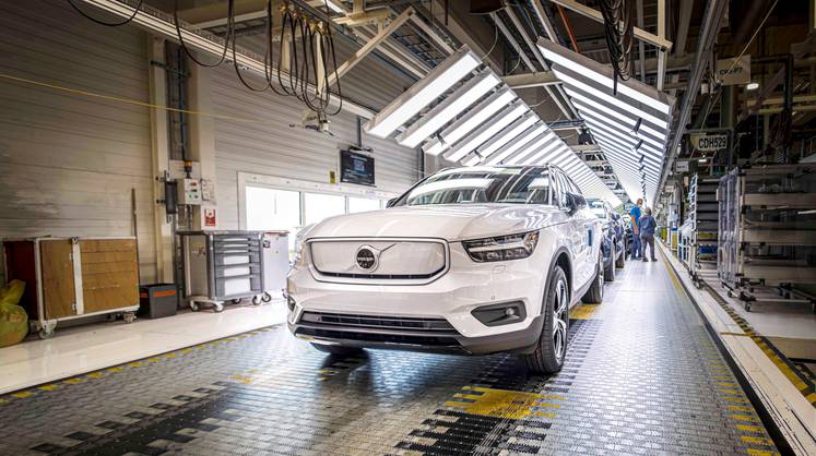 Volvo: дефицит авто в России