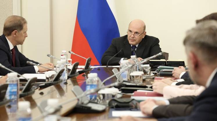 Мишустин поручил не допустить остановки производства МС-21