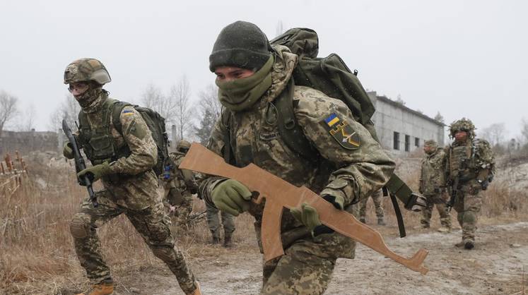 Кто и зачем мог бы начать войну на Донбассе